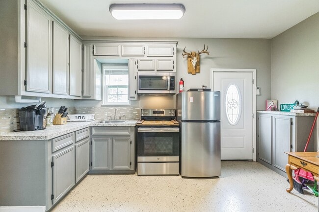 Building Photo - 4219 Landon Ln