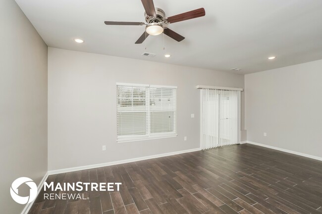 Building Photo - 2083 Paddle Wheel Dr