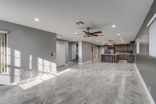 Building Photo - 406 Sea Willow Dr