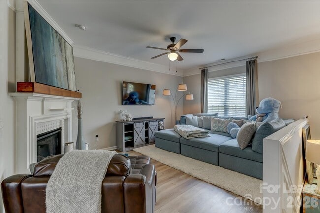 Building Photo - 905 Lyndley Dr