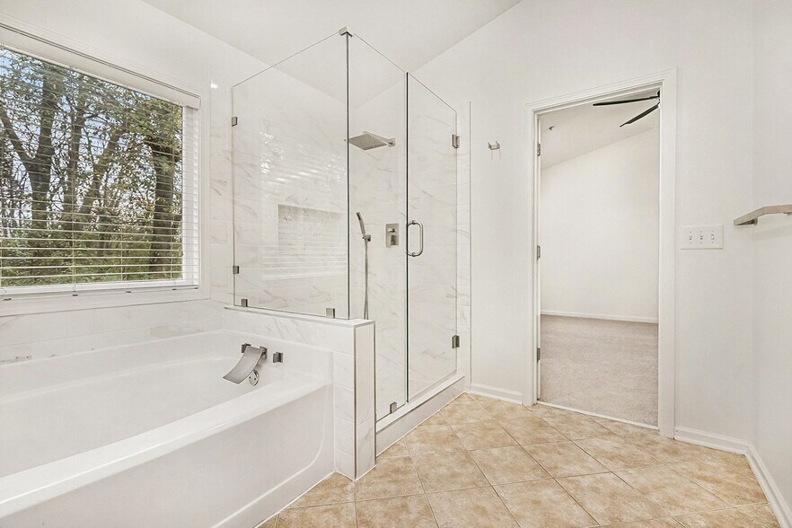 Building Photo - 1645 Caswell Pky