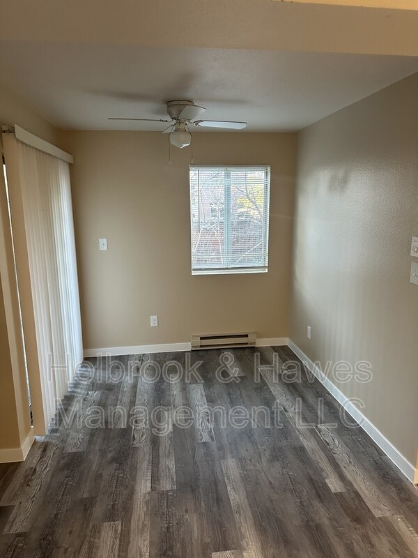 Building Photo - 4531 Boardwalk Dr