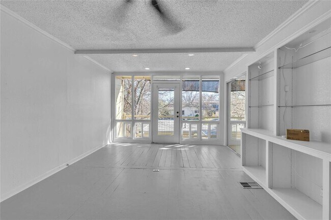 Building Photo - 5210 Woodrow Ave