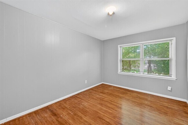 Building Photo - 1509 Ronson Rd