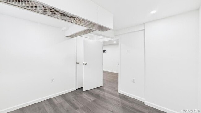 Building Photo - 142-16 223rd St