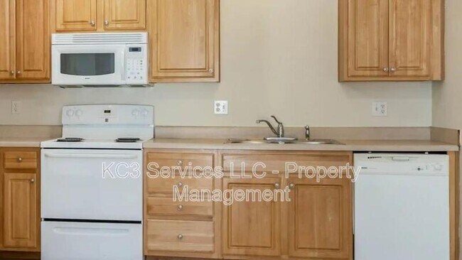 Building Photo - 307 Dauphine St