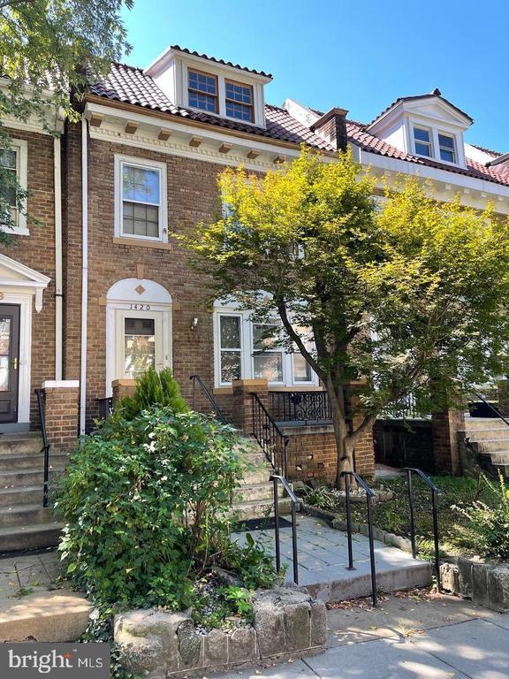 Primary Photo - 1420 Spring Rd NW