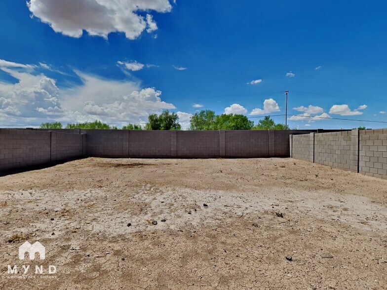 Building Photo - 254 S Picacho Heights Rd