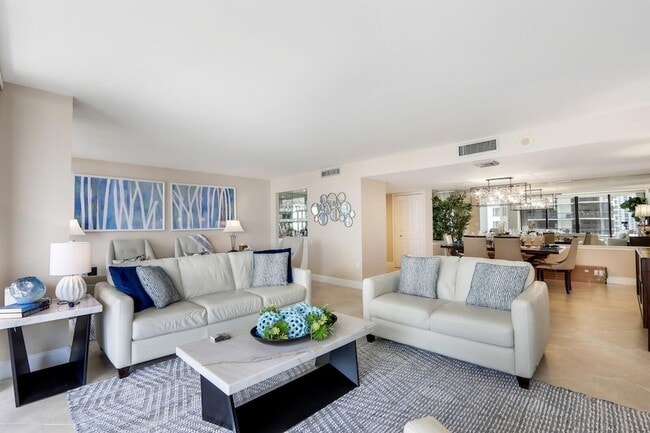 Building Photo - 4200 N Ocean Dr