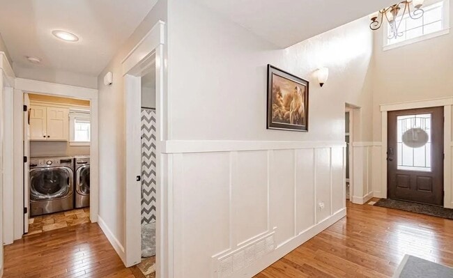 Building Photo - LOCATION, LOCATION, LOCATION - 4 Bedroom 3 Bath Home with TONS of storage. THIS PRICE INCLUDES TH...