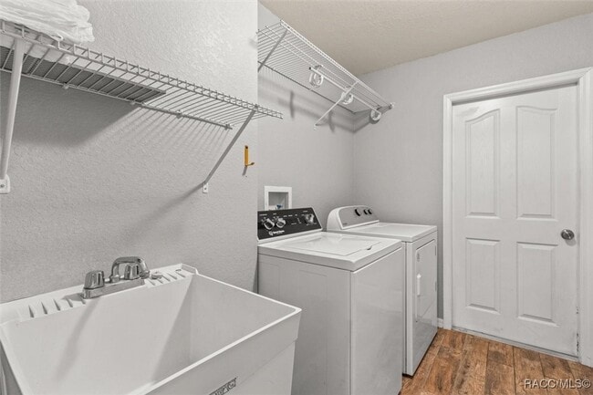 Building Photo - 17 Eugenia Ct N