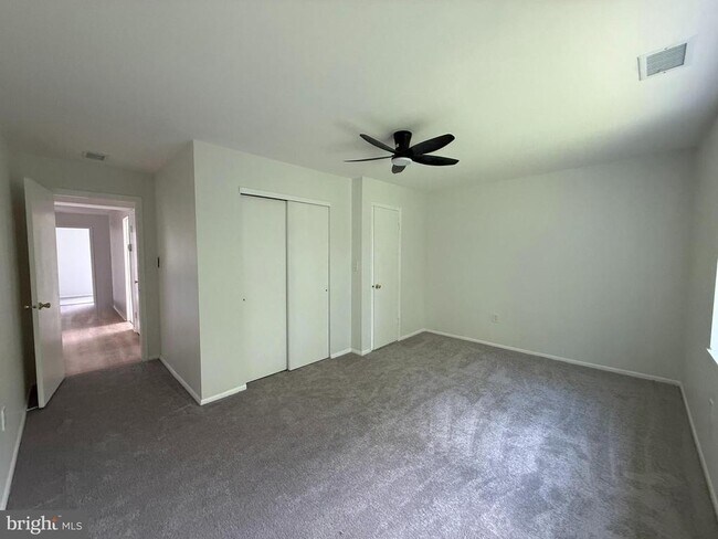 Building Photo - 1316 Silver Ct