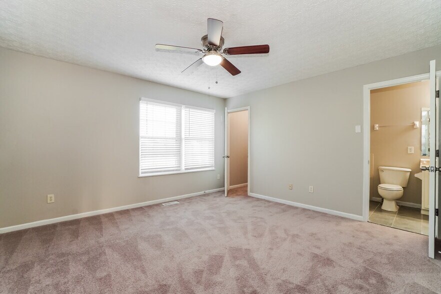 Building Photo - 3174 Gallant Dr