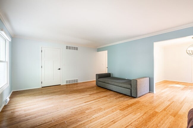 Building Photo - LIVE ON LAKE MICHIGAN IN THIS SPACIOUS CONDO!