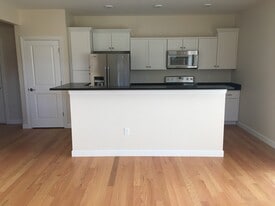 Building Photo - 2500 Muscatine Ave