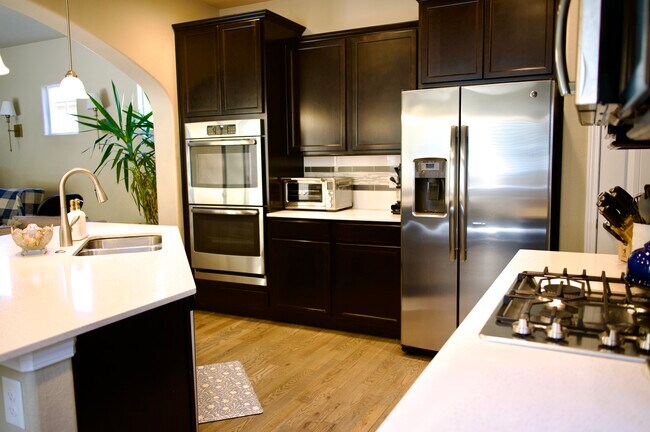 Building Photo - Wolf Ranch