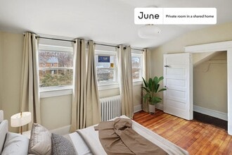 Building Photo - Room in Shared 5 bed/3 bath home