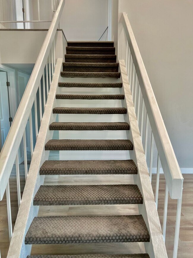 Building Photo - Nicely Remodeled 2 Story Home