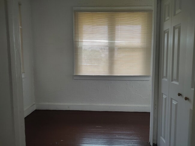Building Photo - 8544 Ironwood St