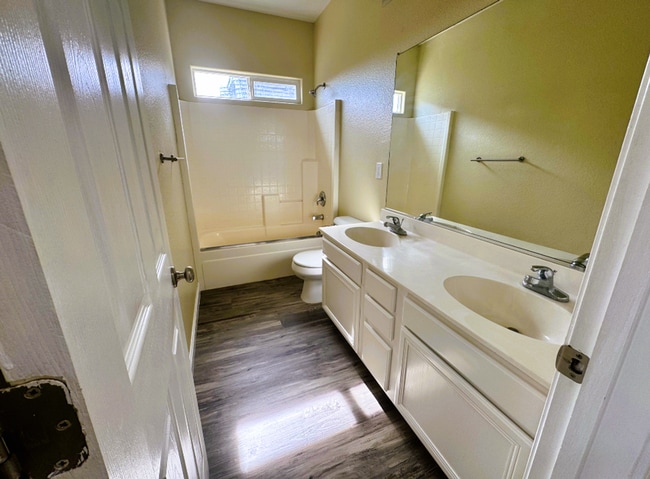 Building Photo - Newly Remodeled 3-Bed Home in Lathrop