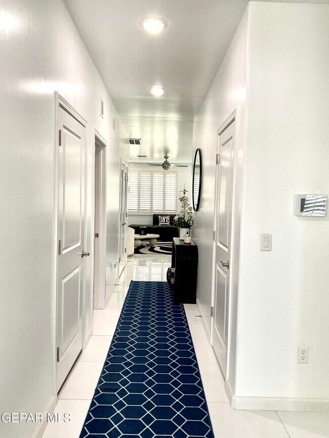 Building Photo - 8919 Eclipse St