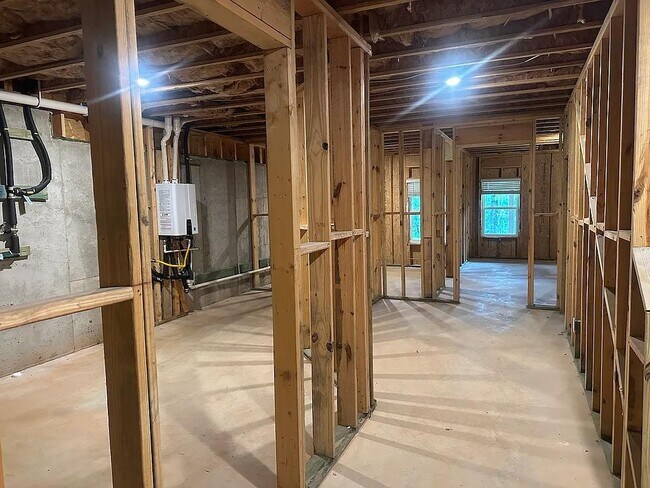 Building Photo - 1519 Windward Dr