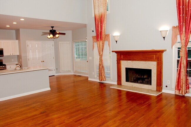 Building Photo - 2927 Arbor Creek Ln