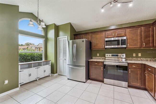 Building Photo - 7236 Somersworth Dr