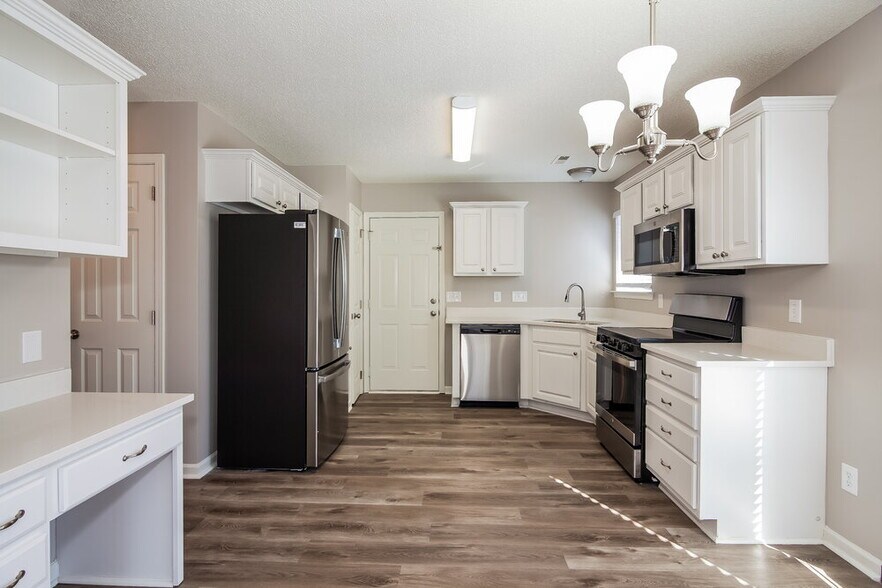 Building Photo - 109 Silverleaf Ct