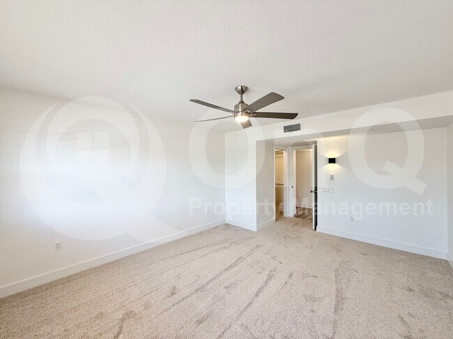 Building Photo - 12810 W Blue Bonnet Dr