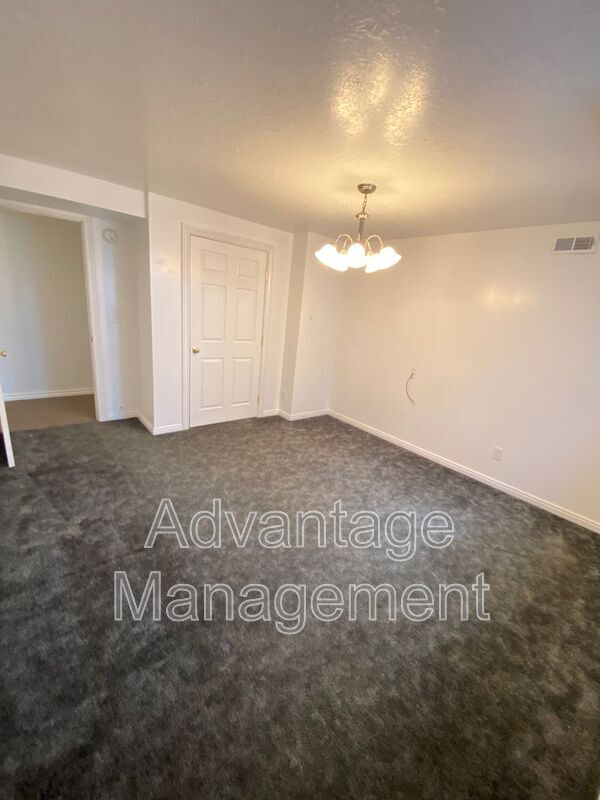 Building Photo - 1235 S 1950 W