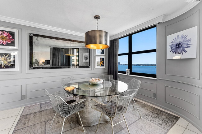 Building Photo - 5420 N Ocean Dr