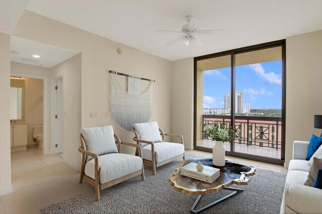 Building Photo - 801 S Olive Ave