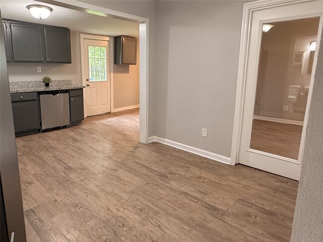 Building Photo - 5222 Northridge Dr