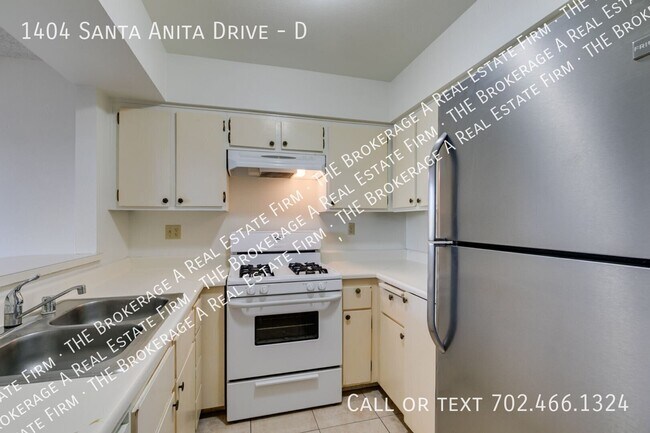 Building Photo - 1404 Santa Anita Dr