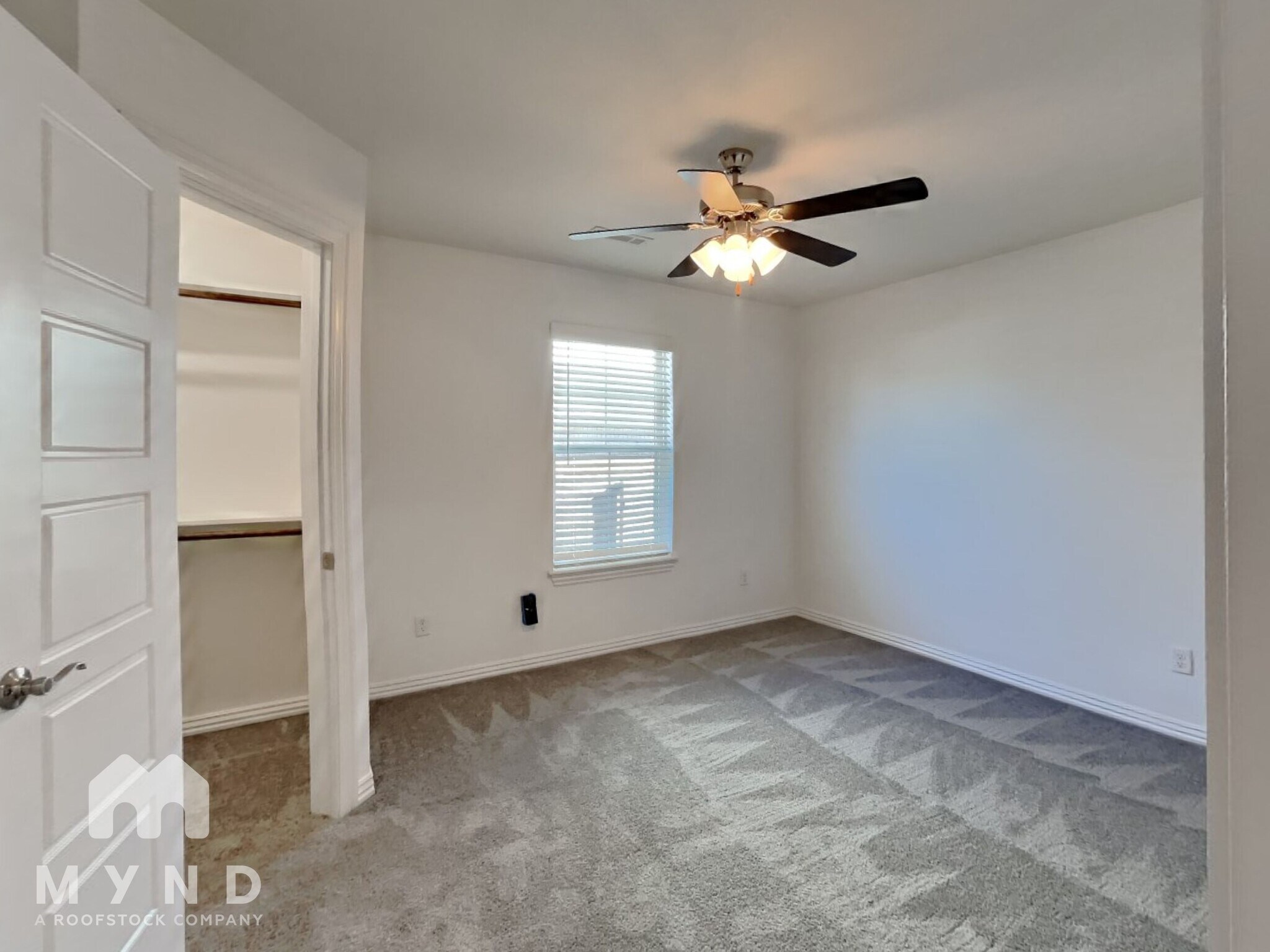 Building Photo - 5807 SW Teppee Ave