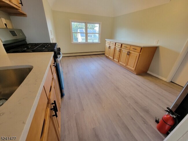 Building Photo - 141 Mahar Ave