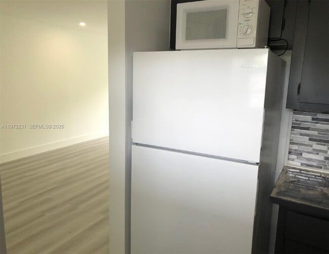 Building Photo - 17255 SW 95th Ave