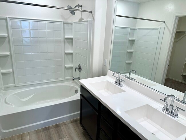Building Photo - Fantastic 1 year NEW KB Home in Tierra La ...