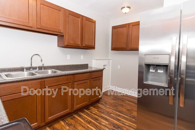 Building Photo - 1712 Tunnel Blvd