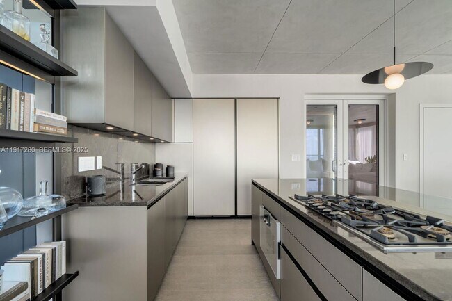 Building Photo - 4701 Meridian Ave