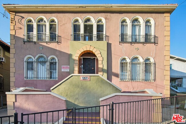Building Photo - 1267 Vin Scully Ave