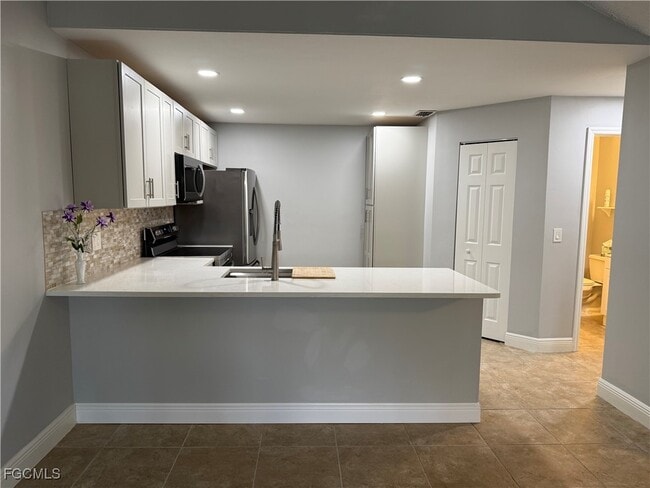 Building Photo - 6331 Royal Woods Dr