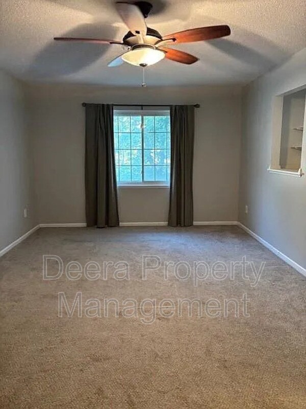 Building Photo - 9616 Hadley Dr