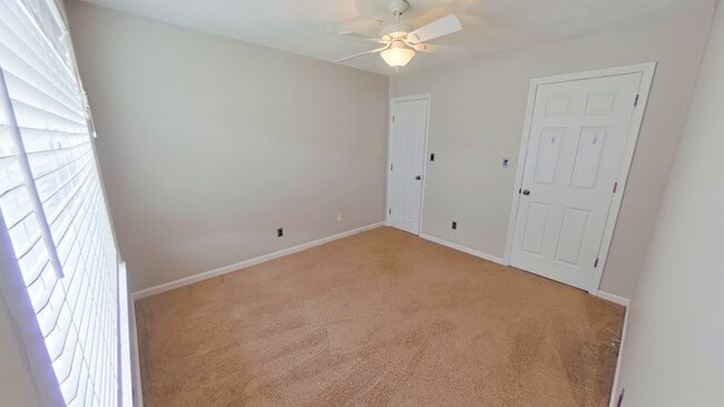 Building Photo - 300 Waterdown Dr