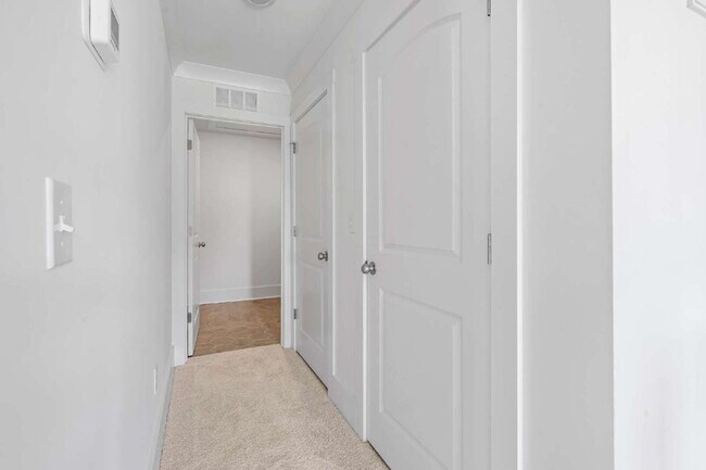 Building Photo - Spacious 4-Bedroom, 3 Full Bath Home in Angier