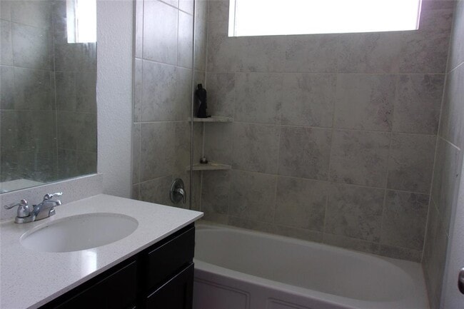 Building Photo - 6005 Toscana Trace