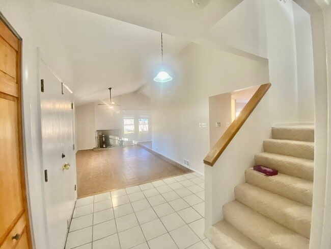 Building Photo - Sugarland Run Neighborhood |4bd  2bth 1921 sqft House | Large Yard