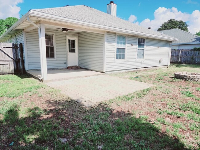 Building Photo - 479 Cascabellas St