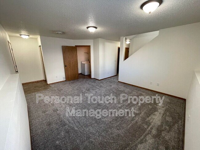 Building Photo - 2580 5th St W